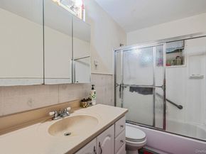 19 Amsterdam Avenue, West Babylon NY 11704