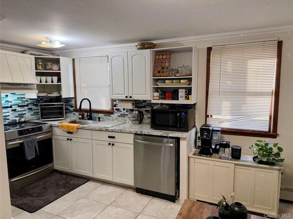 28 Urban Drive, Selden NY 11784