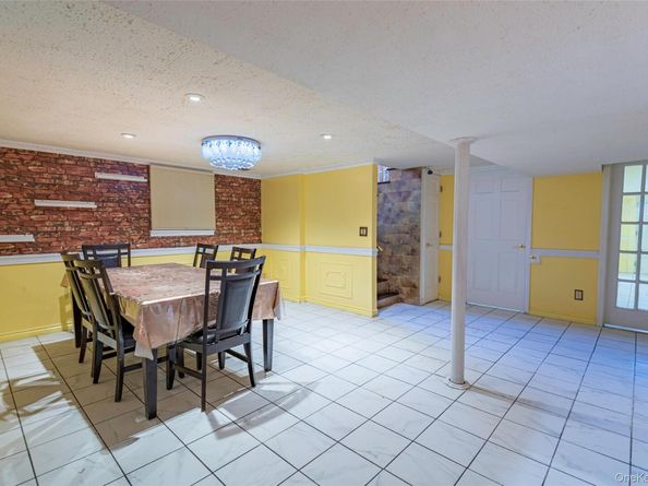 244-19 Grand Central Parkway, Douglaston NY 11362