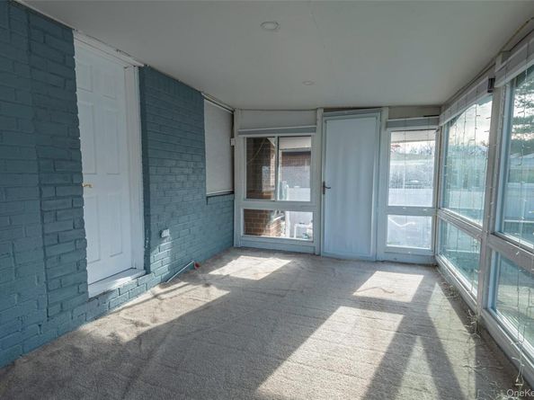 244-19 Grand Central Parkway, Douglaston NY 11362