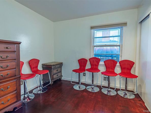 244-19 Grand Central Parkway, Douglaston NY 11362