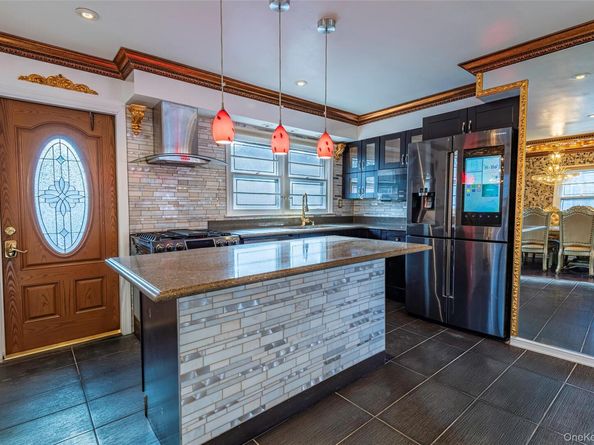 244-19 Grand Central Parkway, Douglaston NY 11362