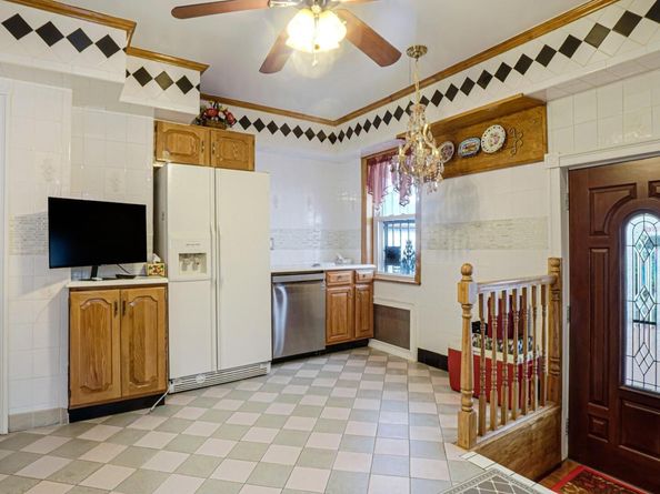 90-37 211 Street, Queens Village NY 11428