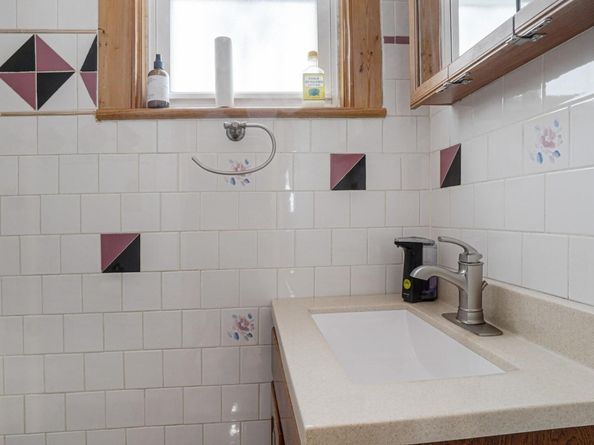 90-37 211 Street, Queens Village NY 11428