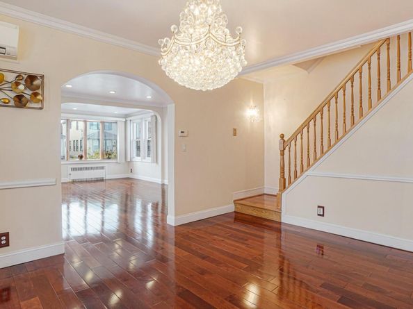 90-37 211 Street, Queens Village NY 11428