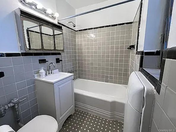 76-10 34th Avenue 1O, Jackson Heights NY 11372