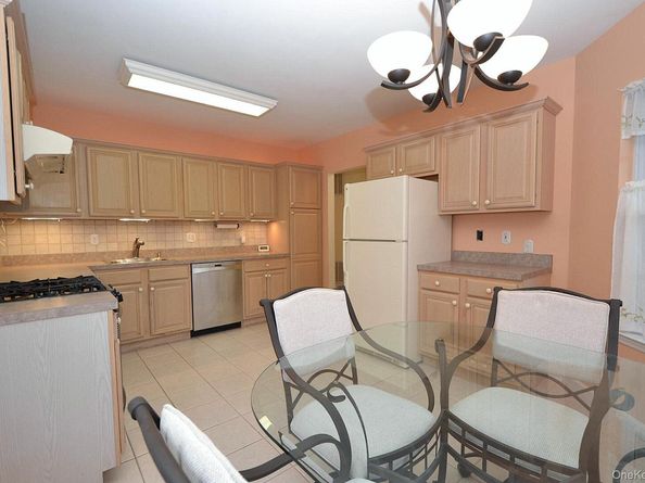 1 Philip Lane, Middle Island NY 11953