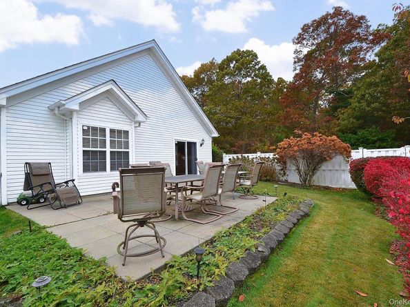 1 Philip Lane, Middle Island NY 11953