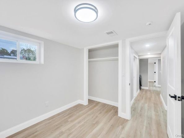 3004 New London Avenue, Medford NY 11763