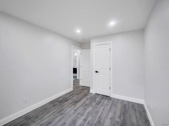 3004 New London Avenue, Medford NY 11763