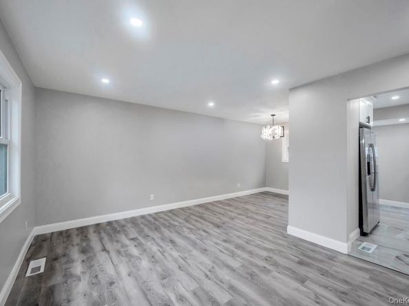 3004 New London Avenue, Medford NY 11763