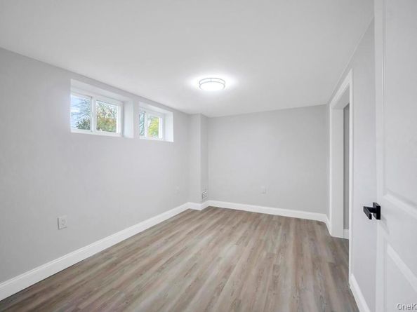 3004 New London Avenue, Medford NY 11763