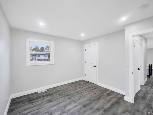 3004 New London Avenue, Medford NY 11763