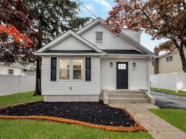 159 35th Street, Lindenhurst NY 11757