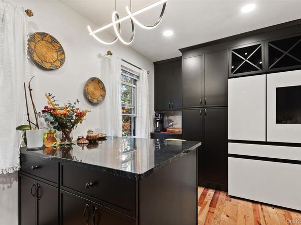 2200 Palmer Avenue 4M, New Rochelle NY 10801