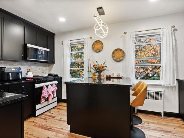 2200 Palmer Avenue 4M, New Rochelle NY 10801