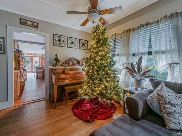 35 Washington Avenue, Greenport NY 11944