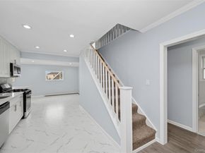 12 HewLett Point Avenue, East Rockaway NY 11518