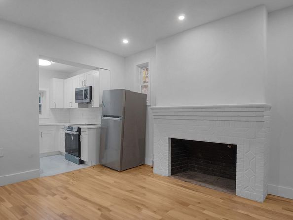 679 E 221st Street, Bronx NY 10467