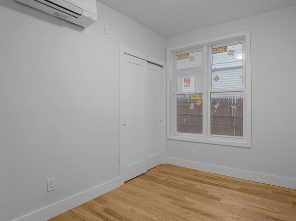 679 E 221st Street, Bronx NY 10467