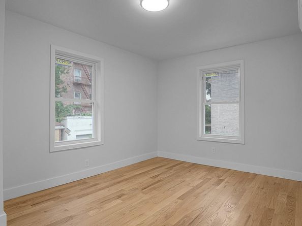 679 E 221st Street, Bronx NY 10467