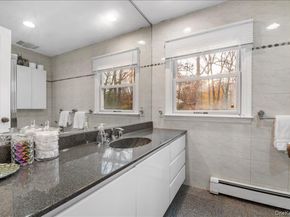 70 Avery Road, Woodbury NY 11797