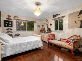 70 Avery Road, Woodbury NY 11797