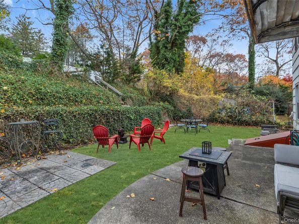 263 Melville Road, Huntington NY 11746