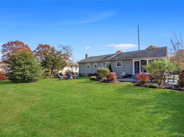25 Washington Street, East Islip NY 11730