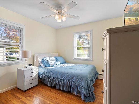 25 Washington Street, East Islip NY 11730