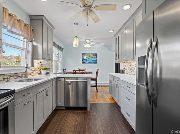 25 Washington Street, East Islip NY 11730