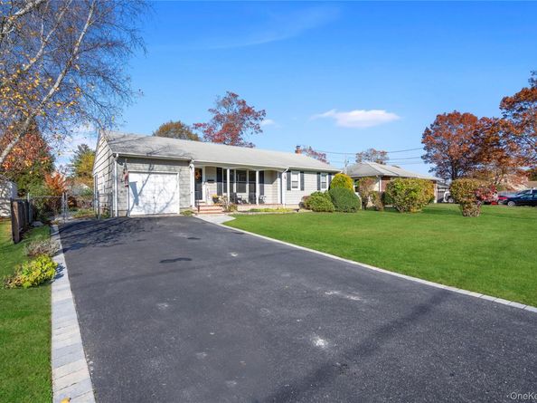 25 Washington Street, East Islip NY 11730