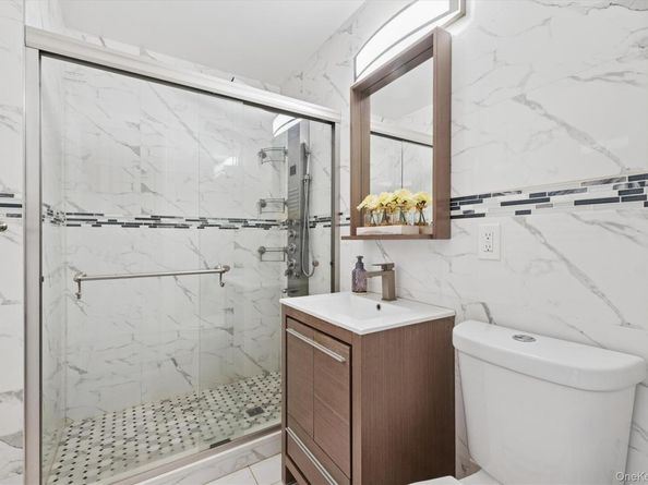 115 Schley Avenue, Albertson NY 11507