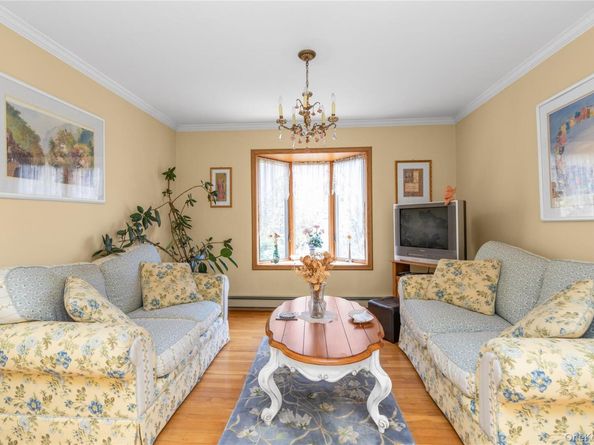 2 Coolidge Avenue T, Glen Head NY 11545