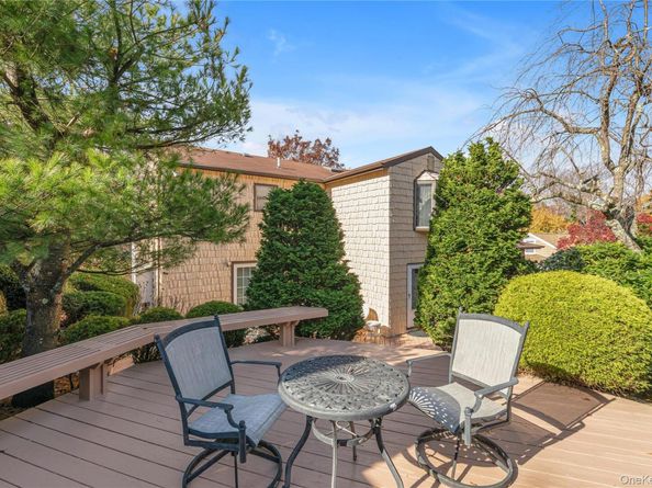 2 Coolidge Avenue T, Glen Head NY 11545