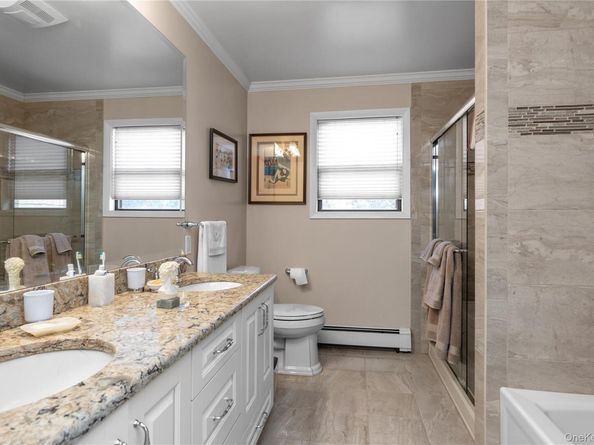 2 Coolidge Avenue T, Glen Head NY 11545