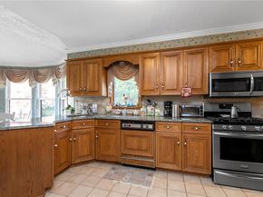 2 Coolidge Avenue T, Glen Head NY 11545