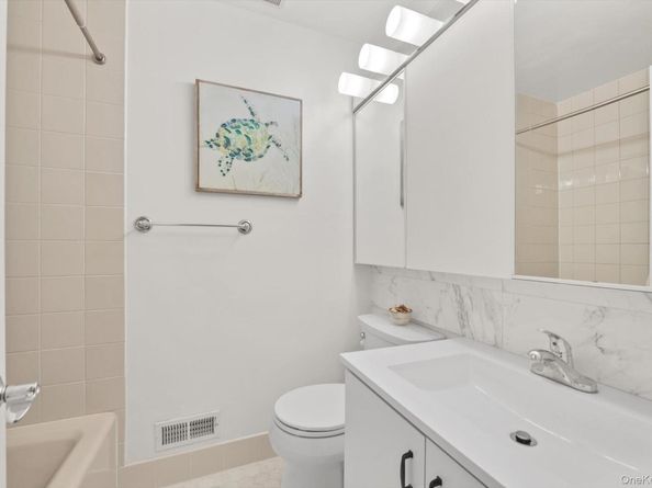 242-29A Oak Park Drive, Douglaston NY 11362