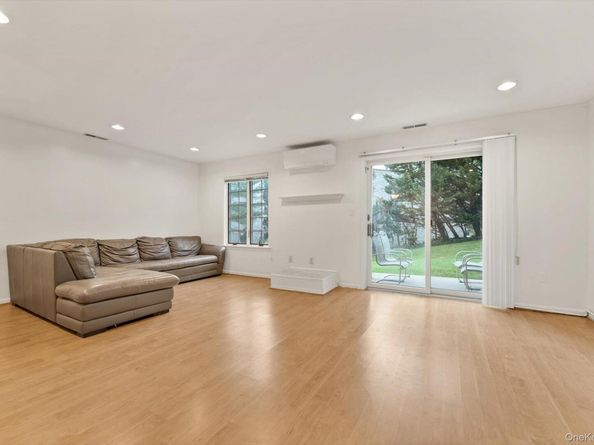 242-29A Oak Park Drive, Douglaston NY 11362