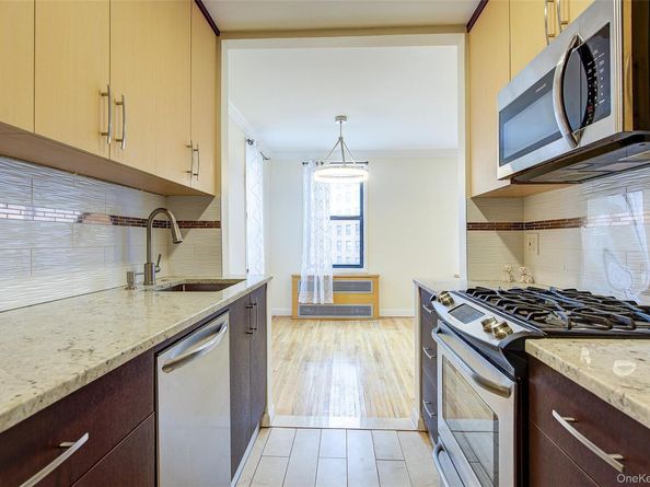 100-25 Queens Boulevard 7FF, Forest Hills NY 11375