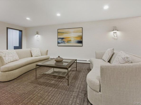 90 S Park Avenue B2, Rockville Centre NY 11570