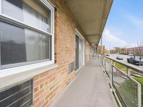 90 S Park Avenue B2, Rockville Centre NY 11570