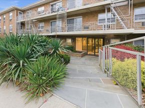 90 S Park Avenue B2, Rockville Centre NY 11570