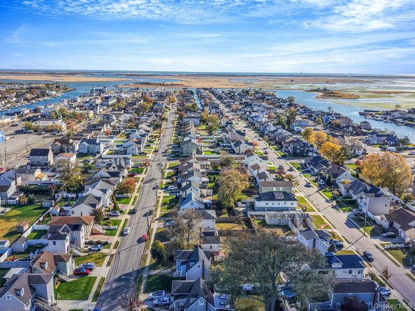 470 Miller Avenue, Freeport NY 11520