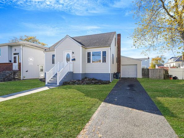 470 Miller Avenue, Freeport NY 11520