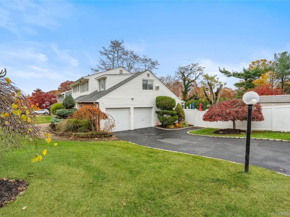 69 Lauren Avenue, Dix Hills NY 11746