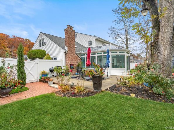 69 Lauren Avenue, Dix Hills NY 11746