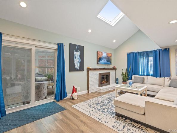 69 Lauren Avenue, Dix Hills NY 11746