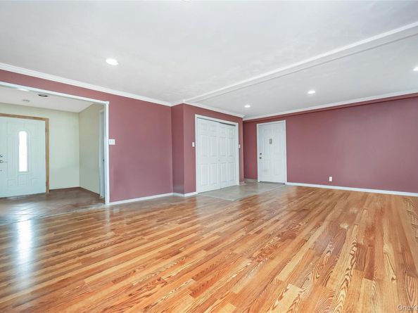 2425 Sycamore Lane, North Bellmore NY 11710