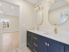 2 Griffin Lane, Syosset NY 11791